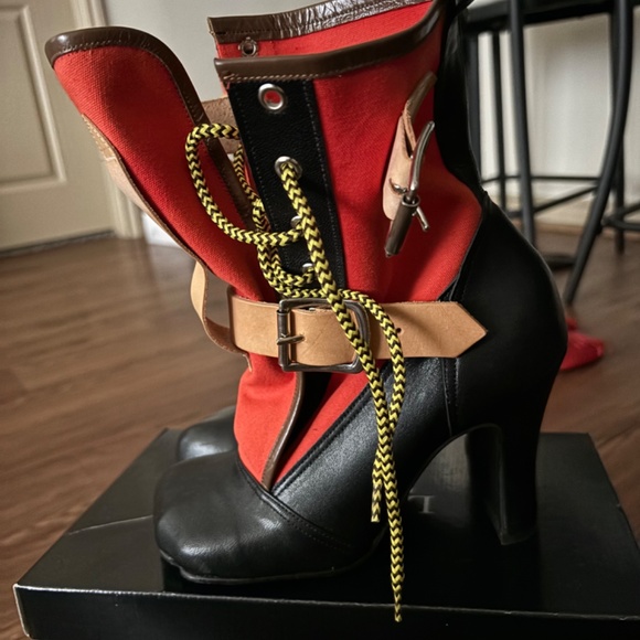 Vivienne Westwood Heeled Boot - Picture 2 of 5